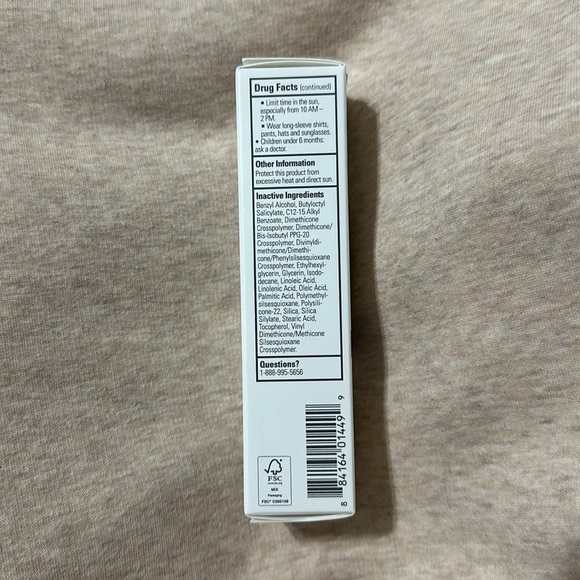 💫New!! Rodan+Fields Unblemish Invisible Matte Defense! - Picture 4 of 7